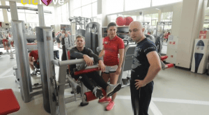 �������