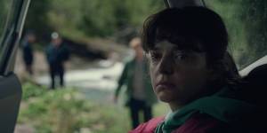 �������