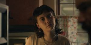 �������