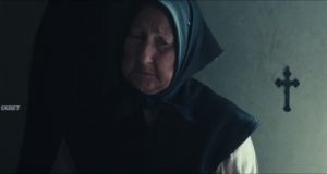 �� ���