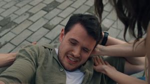 �����