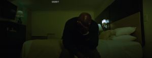�����