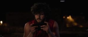 �����