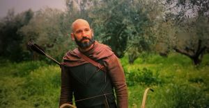 �������